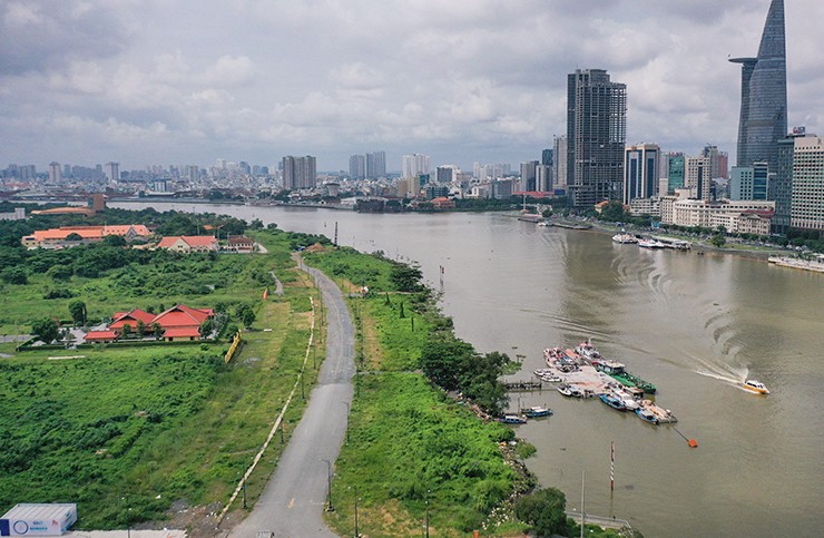 Ảnh: Từ vùng sình lầy, đầy cỏ dại, bờ sông Sài Gòn hóa thành công viên với view cực đẹp - 3