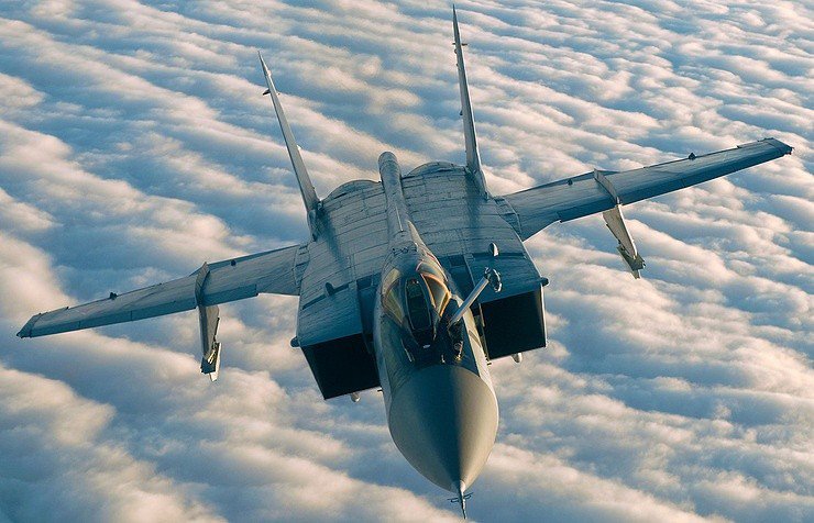 Tiêm kích MiG-31. Ảnh: BỘ QUỐC PHÒNG NGA