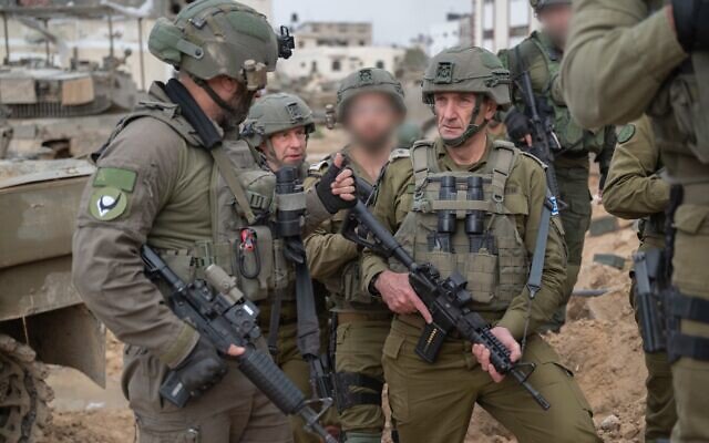 Xung đột ở Dải Gaza: Quân đội Israel báo cáo tổn thất nghiêm trọng - 1