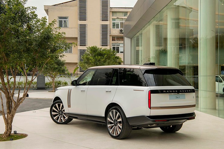 Range Rover SV chính hãng có mặt tại Việt Nam, giá bán từ 16,8 tỷ đồng - 1