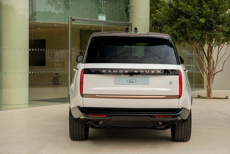 Range Rover SV chính hãng có mặt tại Việt Nam, giá bán từ 16,8 tỷ đồng - 2