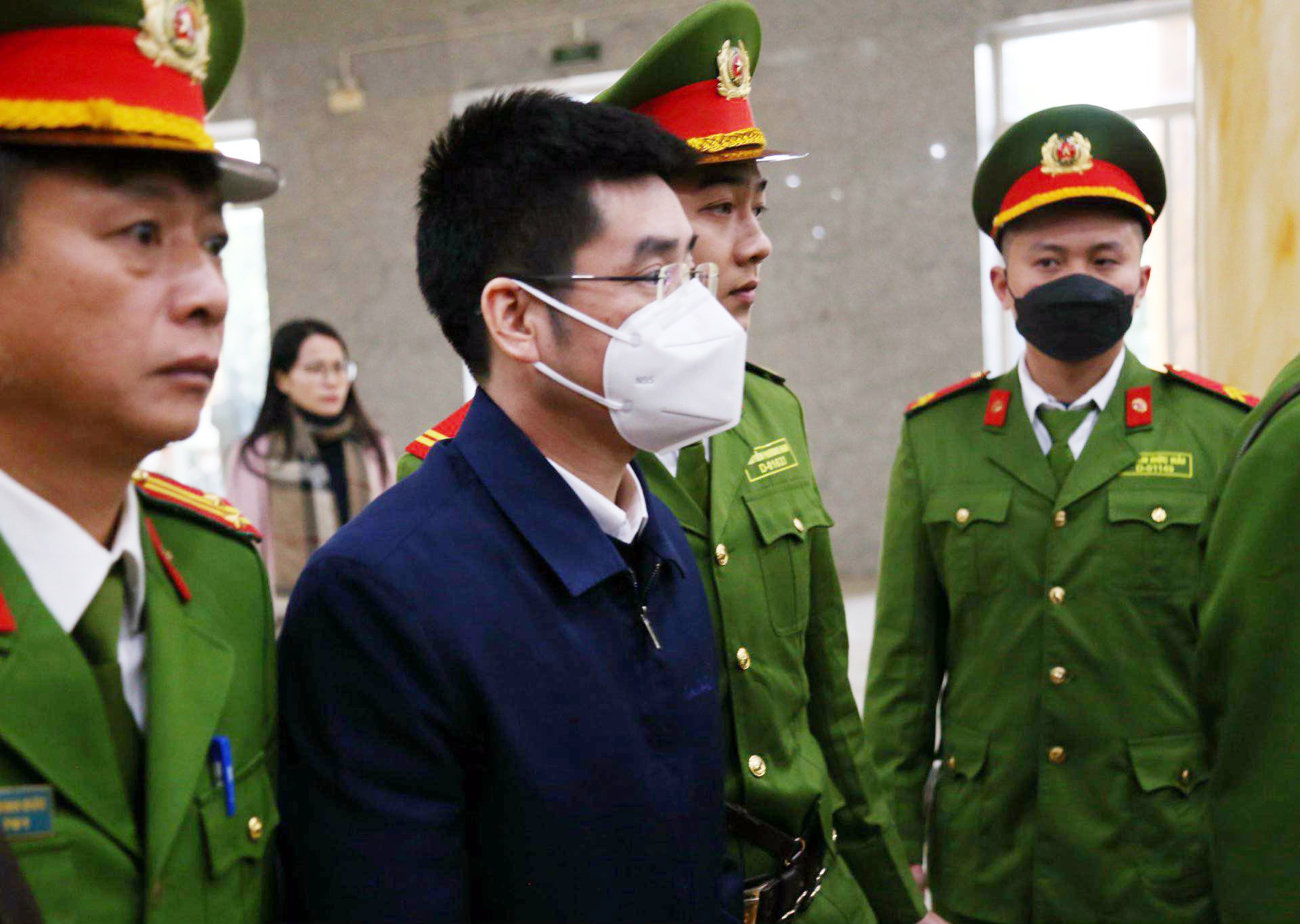 Cựu điều tra viên Hoàng Văn Hưng khai lí do nhận tội - 1