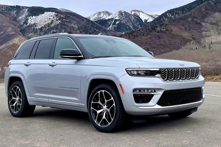 Jeep Grand Cherokee bị triệu hồi vì lỗi khung ghế - 1