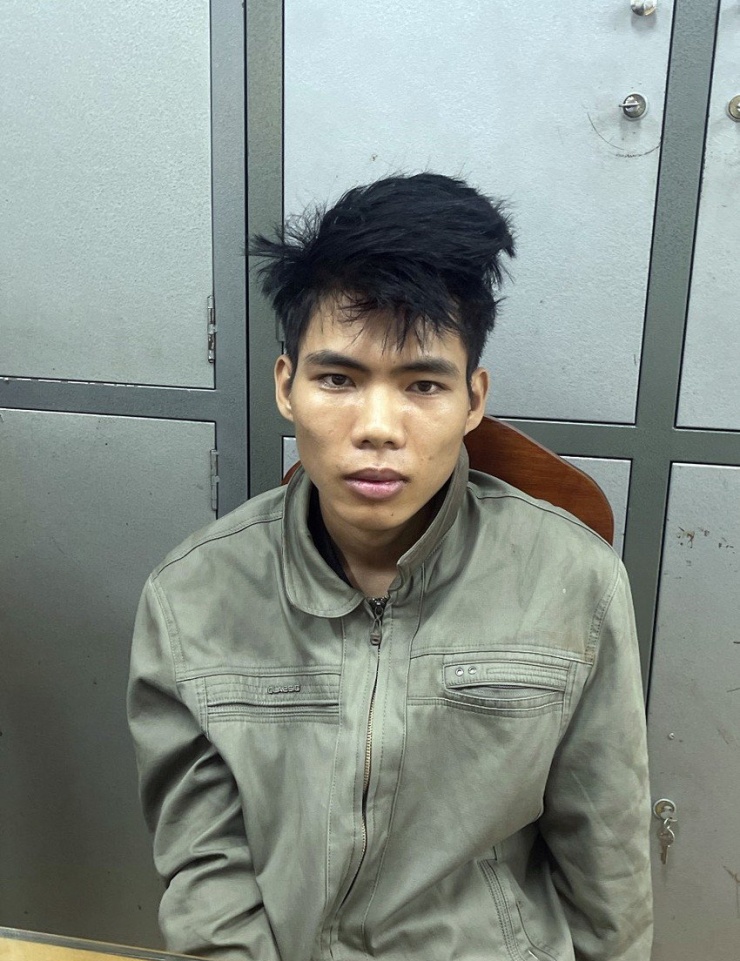 CSGT Bình Thuận chặn xe khách bắt nghi phạm giết người, cướp tài sản - 3