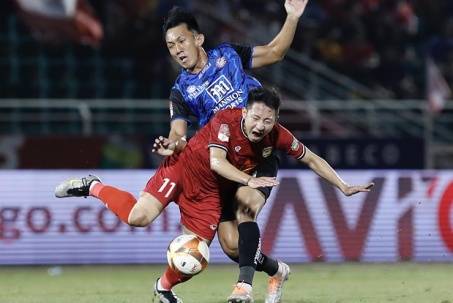 Video bóng đá TP.HCM - Hà Tĩnh: Phối hợp bài bản, chiến quả xứng đáng (V-League)