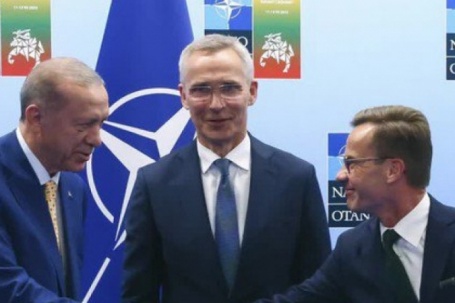 Thổ Nhĩ Kỳ “bật đèn xanh” phê duyệt Thụy Điển gia nhập NATO