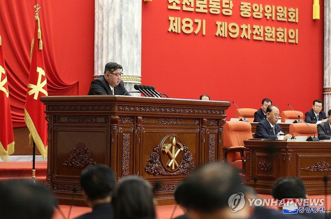 Chủ tịch Triều Tiên yêu cầu quân đội tăng tốc đối phó tình huống chiến tranh - 1