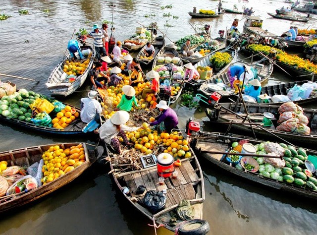 Đến cần thơ, nhớ ghé thăm một số các ngôi chùa nổi tiếng Xứ Tây Đô như chùa Ông, chùa Nam Nhã, thiền viện trúc lâm Phương Nam,...