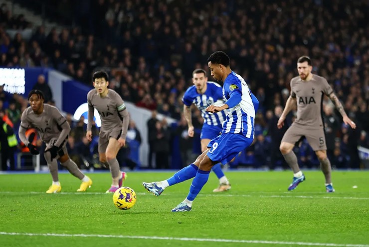 Trận thua Brighton ảnh hưởng đến cuộc đua top 4 của Tottenham