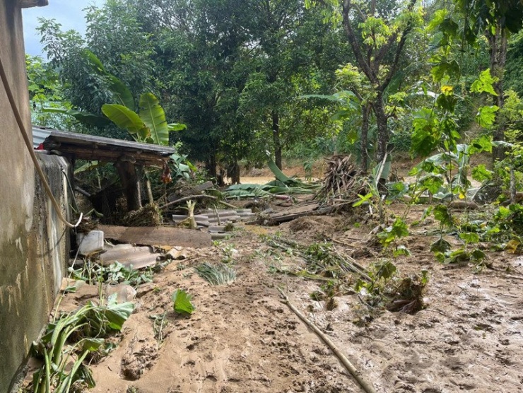 Bản Đửa tan hoang sau lũ