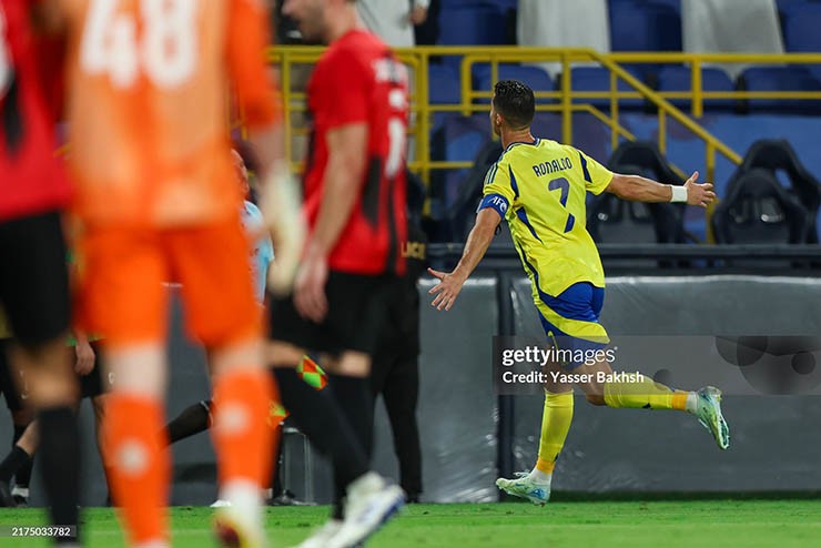 Ronaldo “ghi bàn như máy” cho Al Nassr, giải mã màn ăn mừng cảm xúc - 5