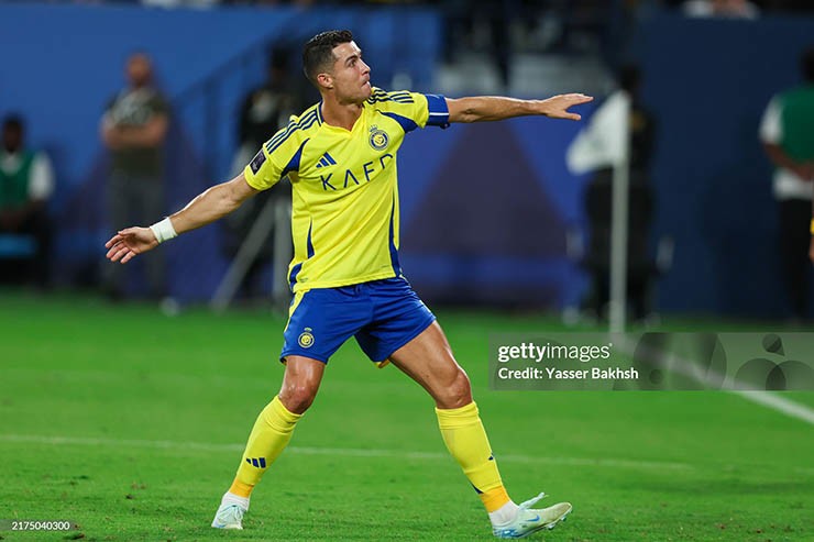 Ronaldo “ghi bàn như máy” cho Al Nassr, giải mã màn ăn mừng cảm xúc - 7