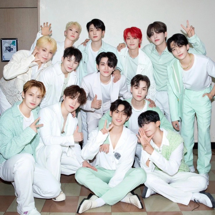 Seventeen là nhóm nhạc Kpop thế hệ thứ 3 hàng đầu hiện nay. Họ sở hữu kênh YouTube 13,6 triệu người đăng ký và thu về khoản tiền ước tính 62,4 tỷ won (47,4 triệu USD)/năm. Nhóm đứng thứ 5 trong danh sách.