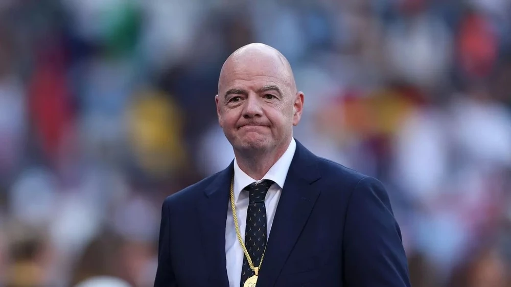 Ông Gianni Infantino - Chủ tịch FIFA gây sốc công bố kỳ chuyển nhượng đặc biệt. ẢNH: GETTY