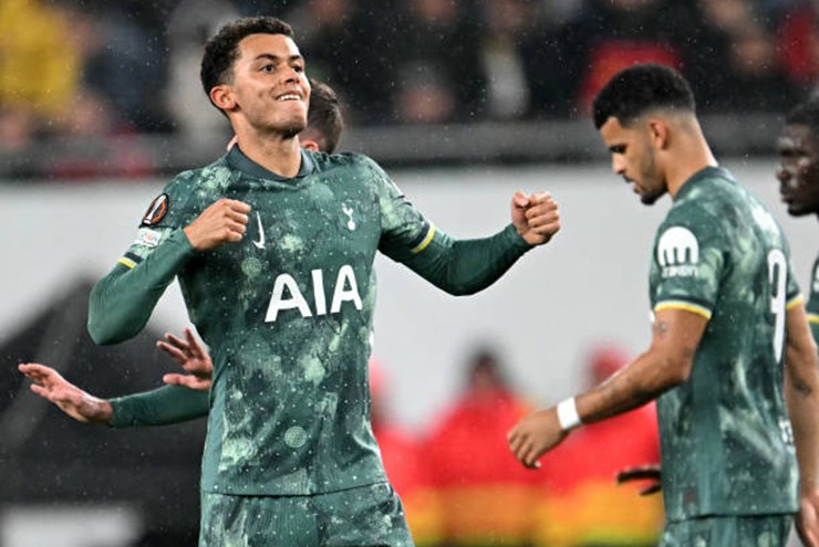 Tottenham là 1 trong 5 đội toàn thắng sau 2 lượt đầu của Europa League