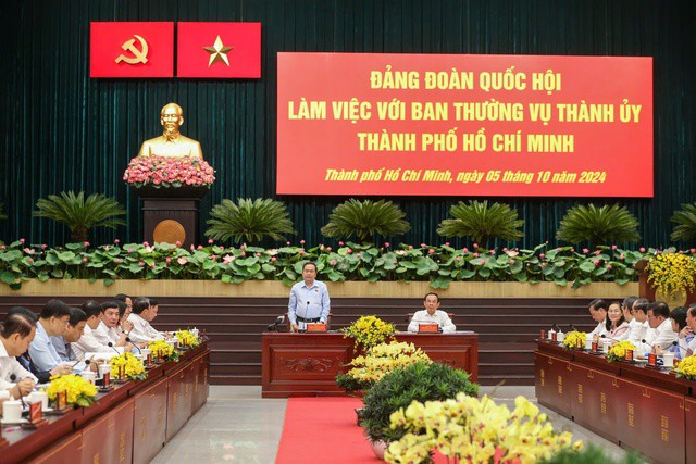 Đảng đoàn Quốc hội làm việc với Ban Thường vụ Thành ủy TP HCM