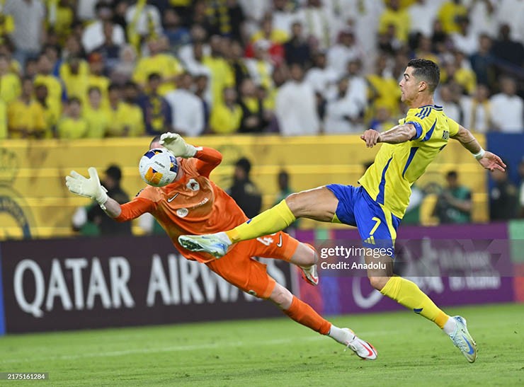 Ronaldo thi đấu ấn tượng trong chiến thắng của Al Nassr