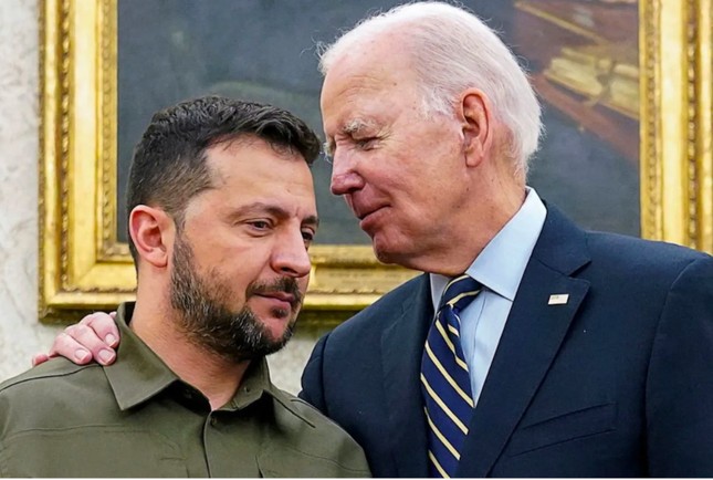 Tổng thống Mỹ Joe Biden và Tổng thống Ukraine Volodymir Zelensky. (Ảnh: CNN)