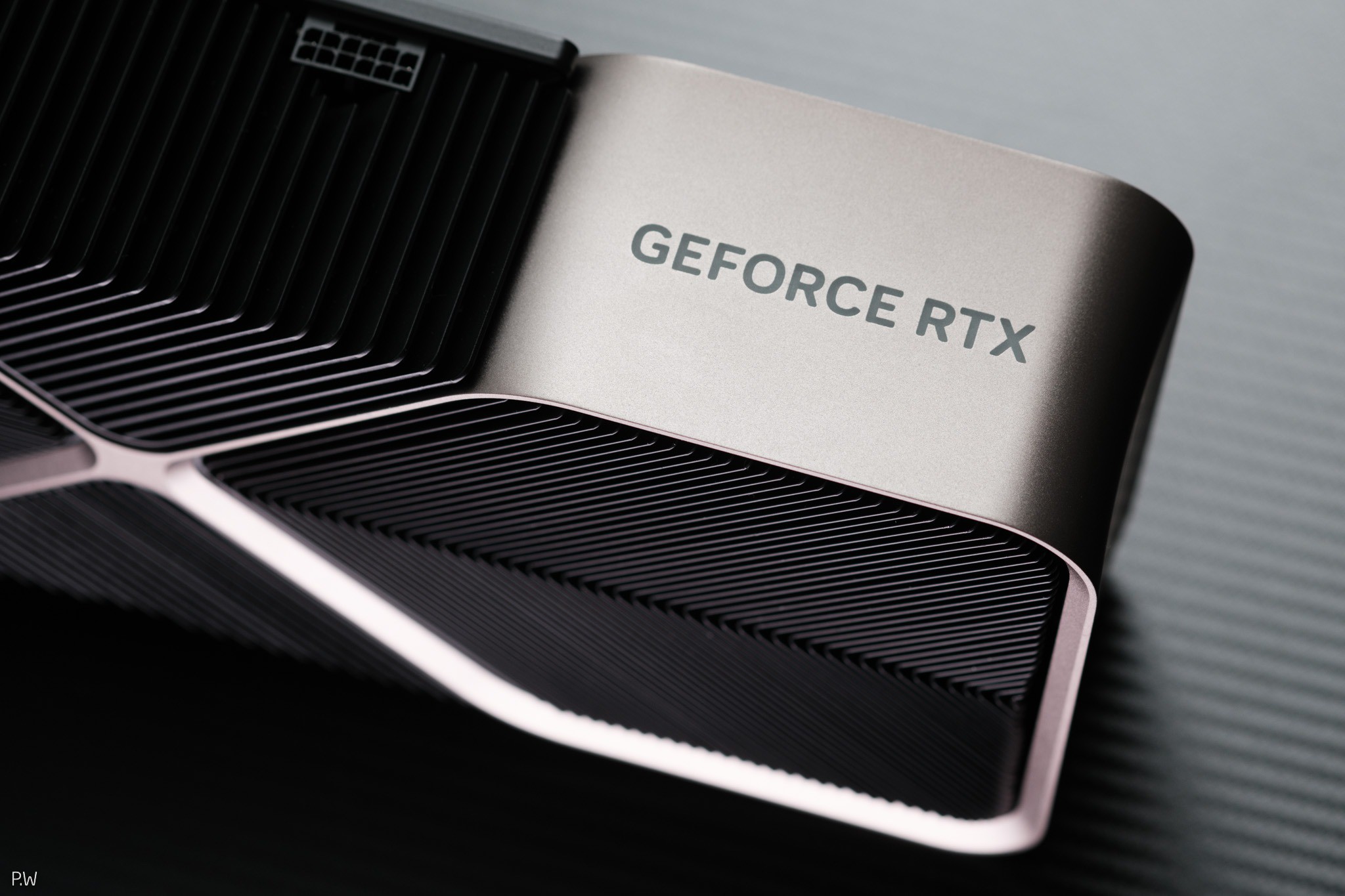 GeForce RTX 5080&nbsp;sẽ có dung lượng VRAM 16GB, chạy trên giao diện bus 256 bit (Ảnh minh họa)