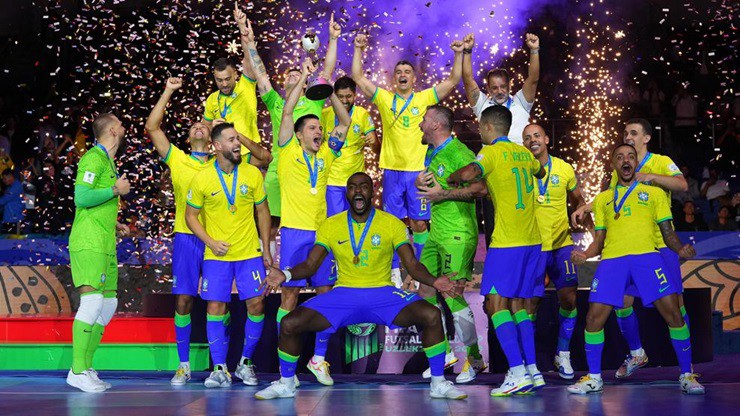 Brazil ăn mừng&nbsp;chức vô địch Futsal World Cup lần thứ 6 trong lịch sử