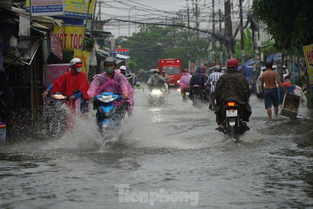 Nam Bộ tiếp tục đón mưa dông trong chiều tối và đêm nay.