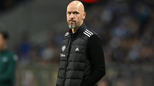 Hiện tại, Erik Ten Hag là huấn luyện viên có mức lương cao thứ ba tại Premier League, nhận khoảng 9 triệu bảng mỗi năm, chỉ sau Pep Guardiola và Mikel Arteta.
