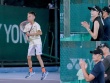 "Siêu nhân" Lin Dan cho con trai bỏ cầu lông, mơ thành ngôi sao tennis