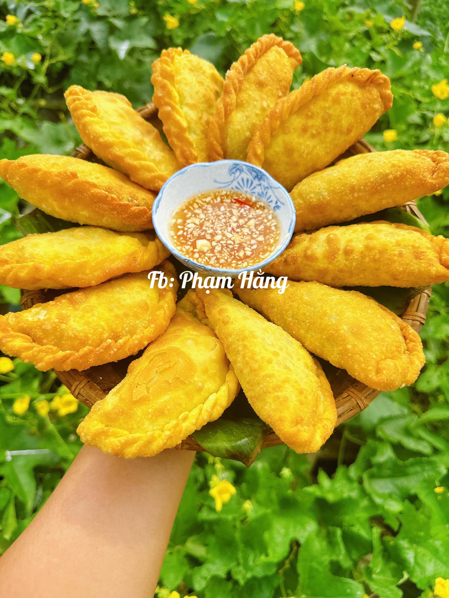 Bánh gối - món ăn&nbsp;lý tưởng để thưởng thức khi tiết trời se lạnh.