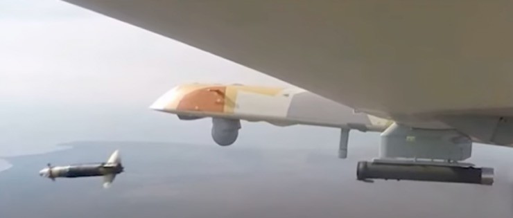 UAV Orion phóng tên lửa Kh-BPLA. Ảnh: Defense Express.