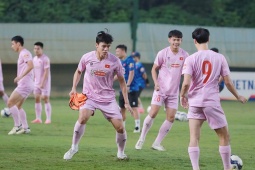 ĐT Việt Nam đua ngôi vua AFF Cup, HLV Kim Sang Sik sẽ chơi thực dụng hơn