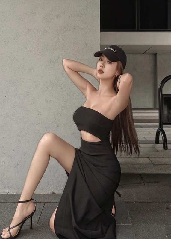 Hot girl thân hình đồng hồ cát “nghiện” mặc đồ bó, cắt xẻ - 10