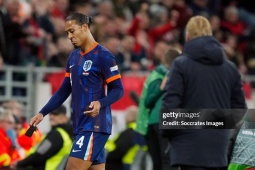 Fan Liverpool mừng ra mặt vì Van Dijk dính thẻ đỏ ở Nations League