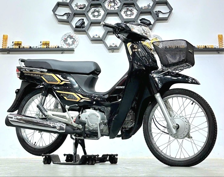 Ngắm huyền thoại Honda Dream 125 NCX 2024 giá hơn 100 triệu đồng - 5