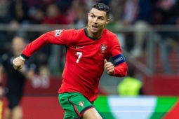 Ngả mũ Ronaldo U40 vẫn đua Vua phá lưới, so kè Haaland và các "ông cháu"