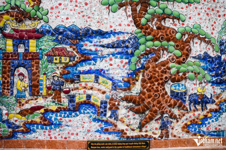 Bức khảm được các thợ kép thực hiện với tiểu cảnh