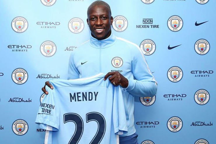 Mendy từng là hậu vệ đắt giá nhất khi chuyển tới Man City 7 năm trước