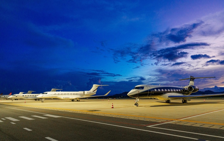 Dòng máy bay dành cho giới siêu giàu từng được đưa tới triển lãm Air Show tại Vân Đồn, Quảng Ninh vào năm 2022. Doanh nghiệp sở hữu thương hiệu chuyên cơ này đang tính tới việc việc mở rộng thị trường tại Việt Nam - một phần quan trọng trong chiến lược phát triển ở khu vực châu Á - Thái Bình Dương.