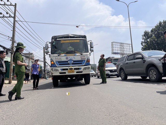 Công an dựng lại hiện trường vụ xe tải thảm sát trên Quốc lộ 51, tài xế tái hiện khoảnh khắc kinh hoàng