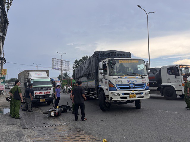 Công an dựng lại hiện trường vụ xe tải thảm sát trên Quốc lộ 51, tài xế tái hiện khoảnh khắc kinh hoàng