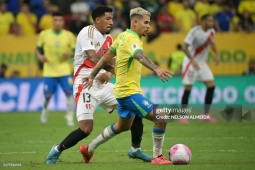 Video bóng đá Brazil - Peru: 2 quả phạt đền và 2 siêu phẩm (Vòng loại World Cup)