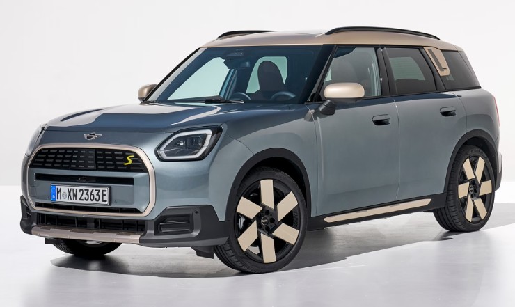 5. 2025 MINI Countryman SE mang vẻ đẹp hấp dẫn, trải nghiệm lái thân thiện, thiết kế 5 chỗ ngồi, và trang bị động cơ điện có hệ thống dẫn động toàn bánh.