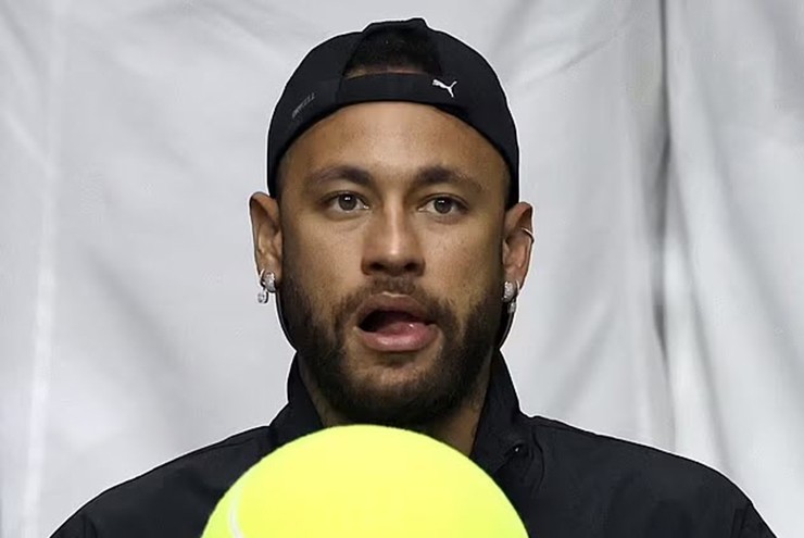 Muchos aficionados del Al Hilal no sienten simpatía por Neymar debido a un año de baja por lesión