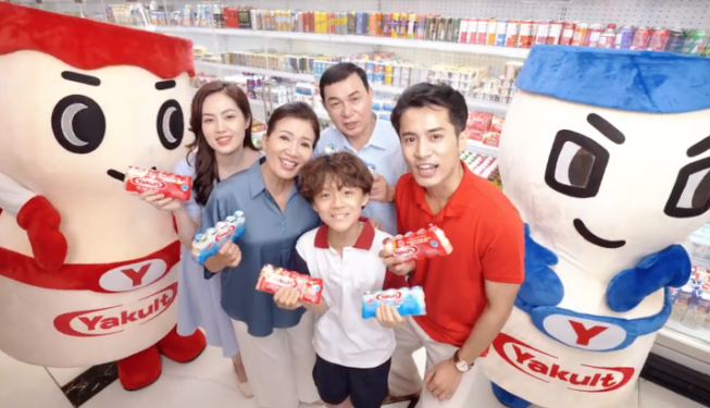 Yakult gắn liền với hình ảnh gia đình (Nguồn: Yakult Việt Nam)