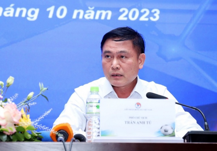 Phó Chủ tịch VFF - ông Trần Anh Tú khẳng định cần phải chấn chỉnh công tác trọng tài để cải thiện chất lượng chuyên môn V.League trong thời gian tới.