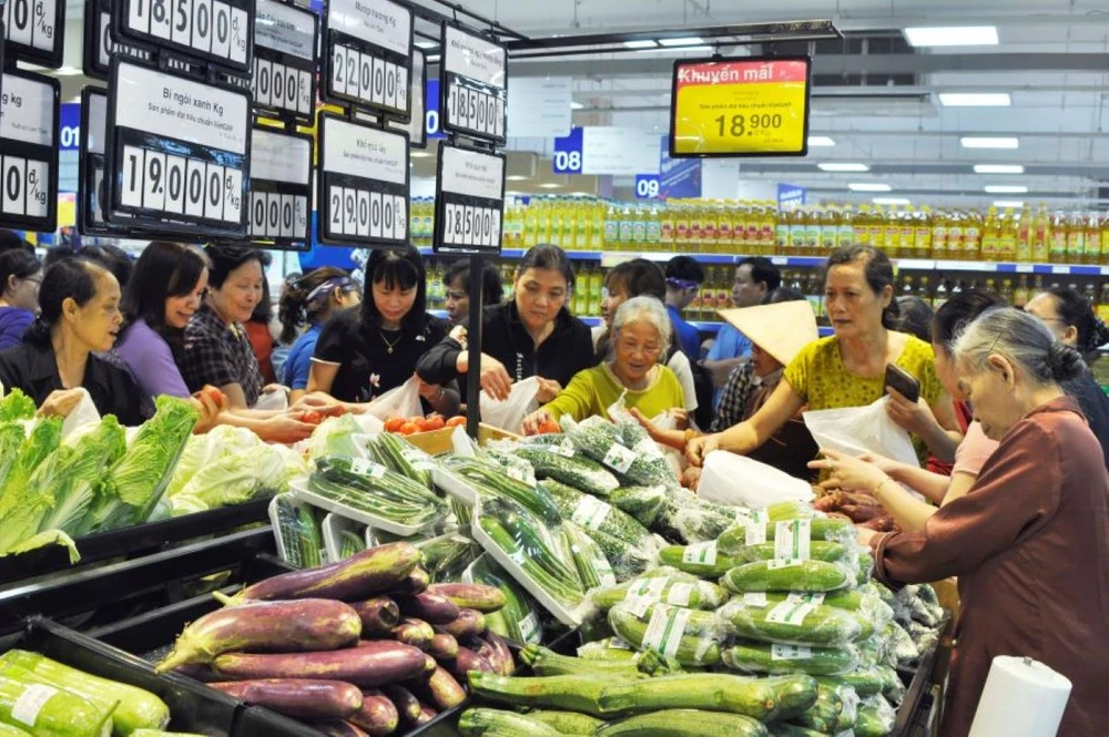 Duy trì chính sách tiền tệ cân bằng với việc quản lý thận trọng lãi suất sẽ giúp đảm bảo hệ thống tài chính ổn định trong khi vẫn hỗ trợ tăng trưởng.