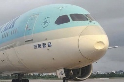 Máy bay Korean Air tại Đà Nẵng bị hủy chuyến do chóp mũi móp nặng