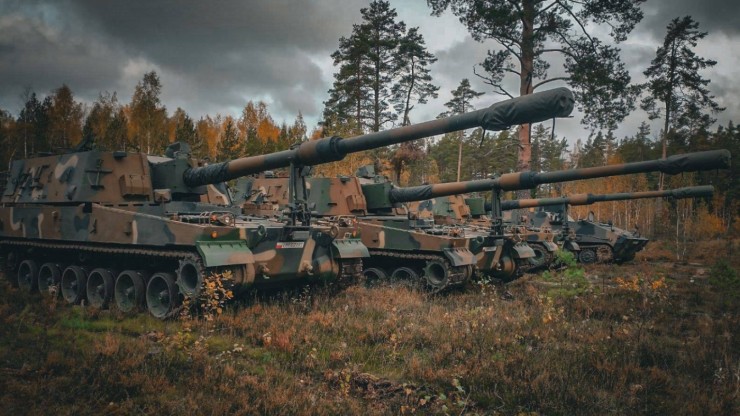 Hệ thống pháo tự hành K9A1 Thunder của Ba Lan trong cuộc tập trận Äkktuli 2024 ở Estonia. Ảnh: Militarnyi