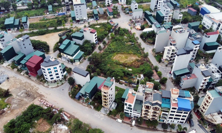 Giá bán trên thị trường tại khu Đồng Bo - Đồng Chúc - Cửa Cầu - Đồng Men (phường Phú Lương) từ 140-200 triệu đồng/m2.