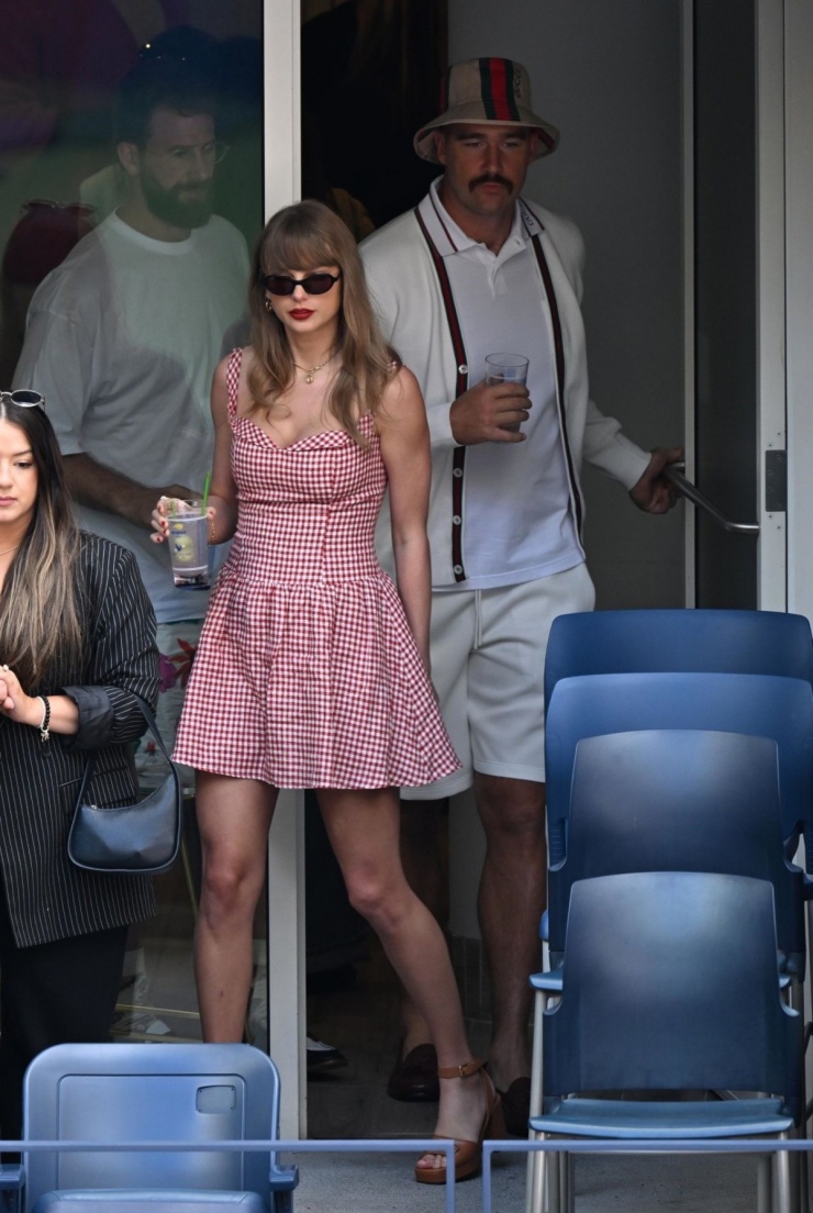 When attending the US Open in September, the "pop princess" exuded femininity in a gingham dress and Gucci sandals. Photo: Backgrid