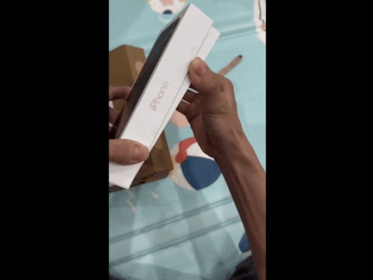 Máy mới đã về, kèm voucher 3 Cách xử lý của Apple khi iFan Việt nhận hộp iPhone 16 Pro Max không ruột